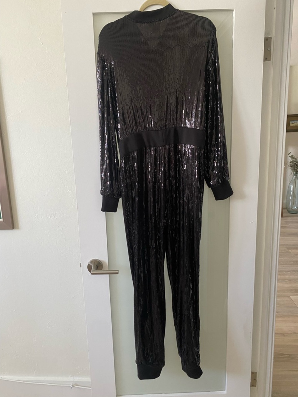 VENUS Black Sequin Jumpsuit - Warn Once
SIZE: SMALL
